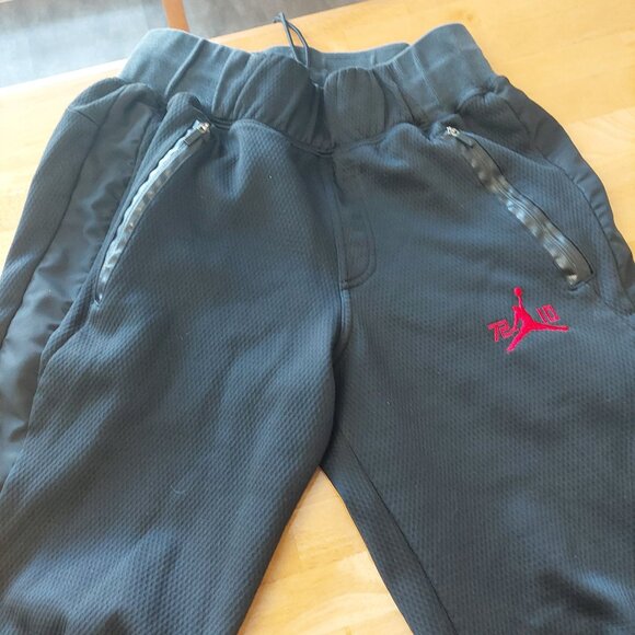 Men's Nike AJ XI Fleece Jogger Pants Black/ Black/Red Zippered Pockets Large - Picture 1 of 13